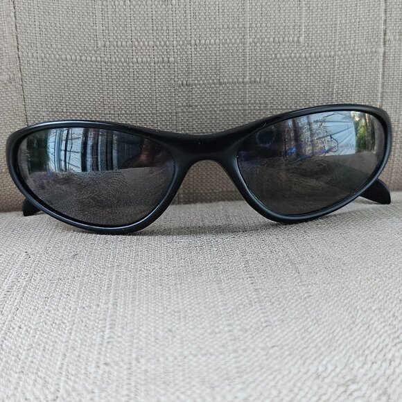 Nine West Women Sunglasses Black Wrap Sports Frame/Shades - Picture 1 of 14